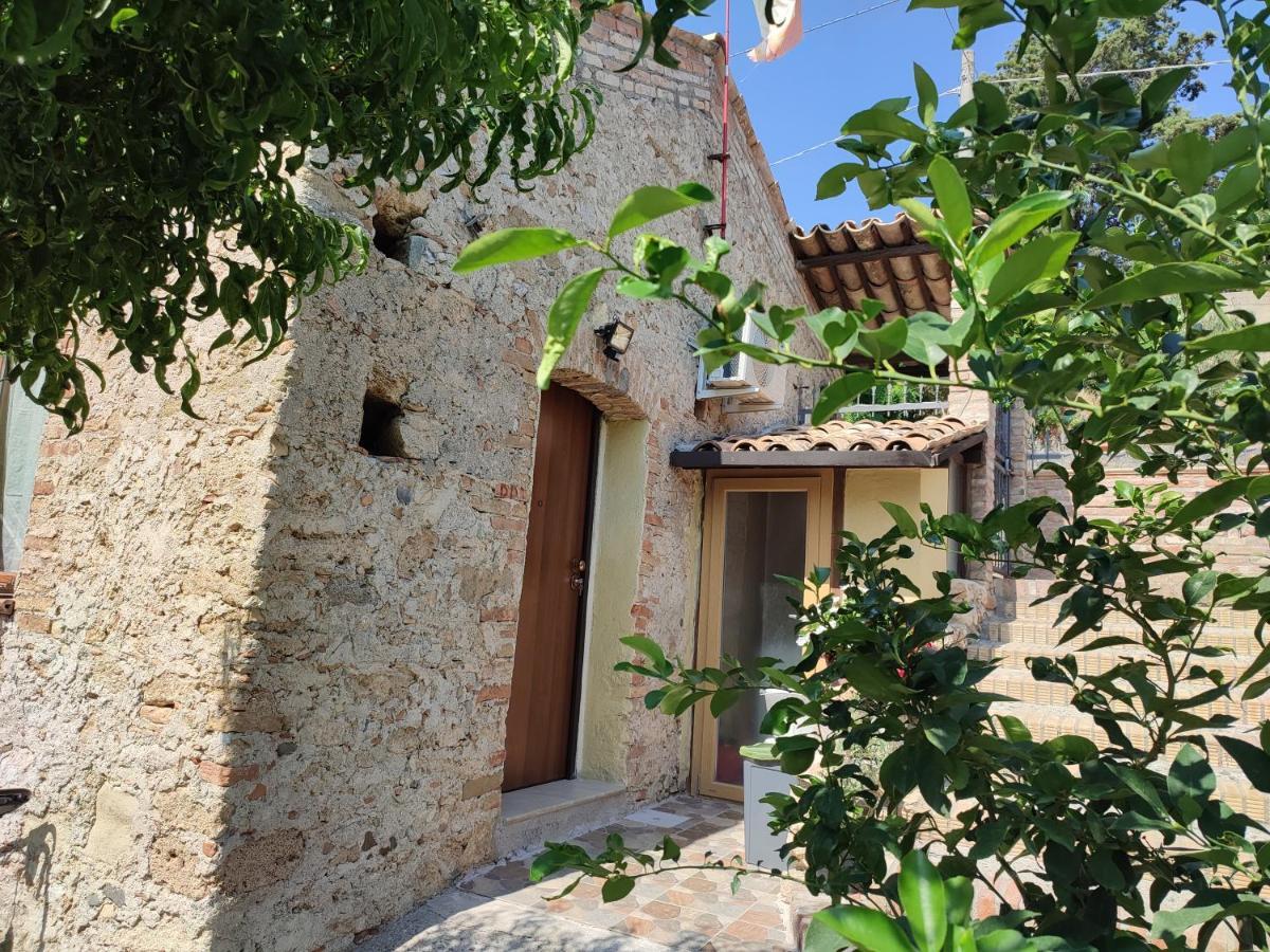 Il Giardino Dei Semplici B&B Caulonia エクステリア 写真